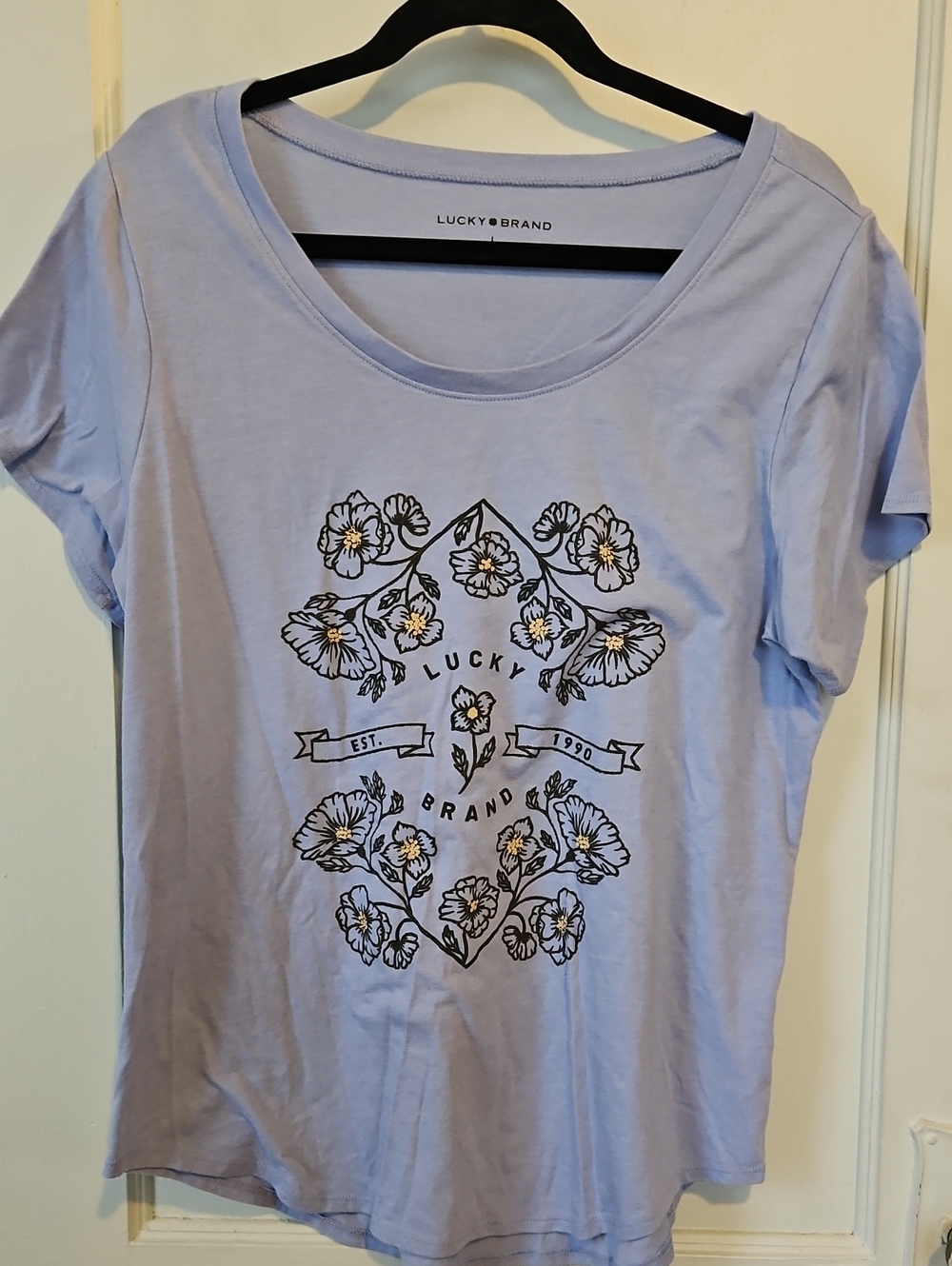 Lucky Brand Light Purple Floral Scoop Neck Tee- L